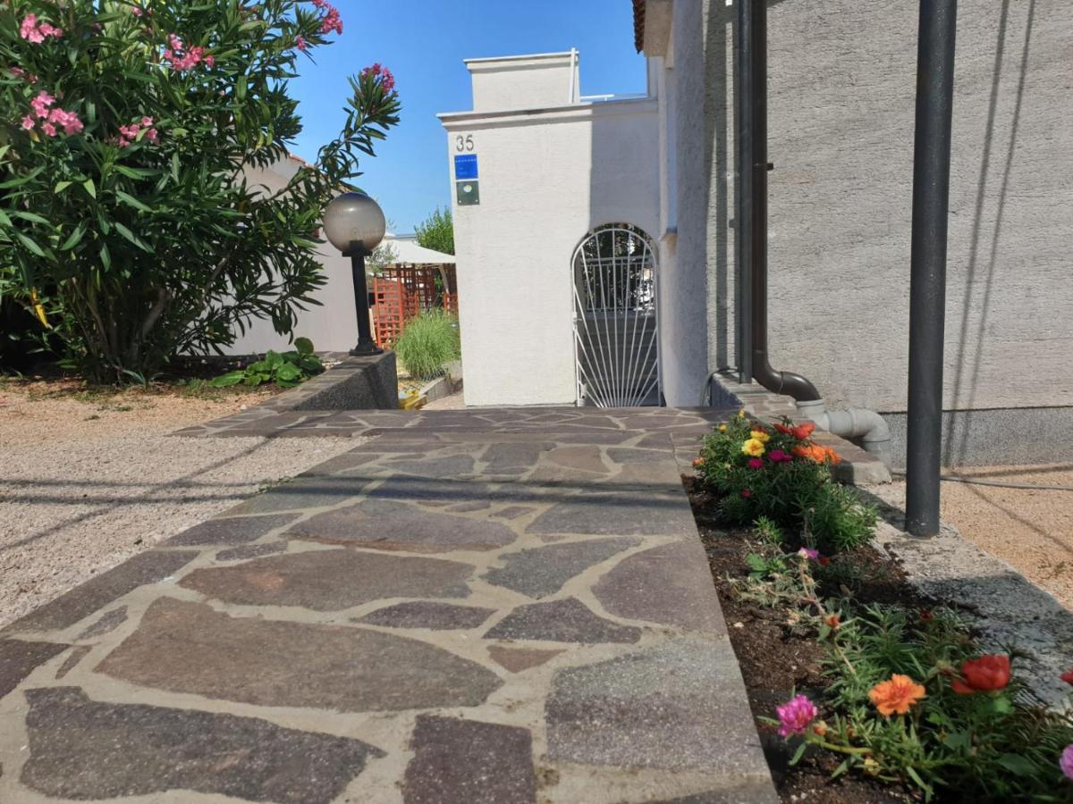 Schreng Apartments Malinska Eksteriør bilde